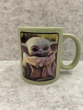 Zak Designs Star Wars The Mandalorian Grogu I'm Just Gonna Keep Looking Cute Mug
